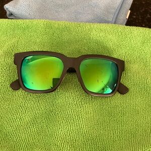 Maui jim mongoose matte blk green polar lens